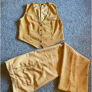Vest and pants set